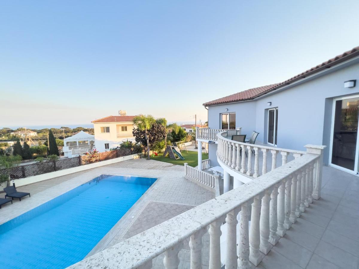 Grand Villa Lynn Seaview Ayia Napa Luaran gambar