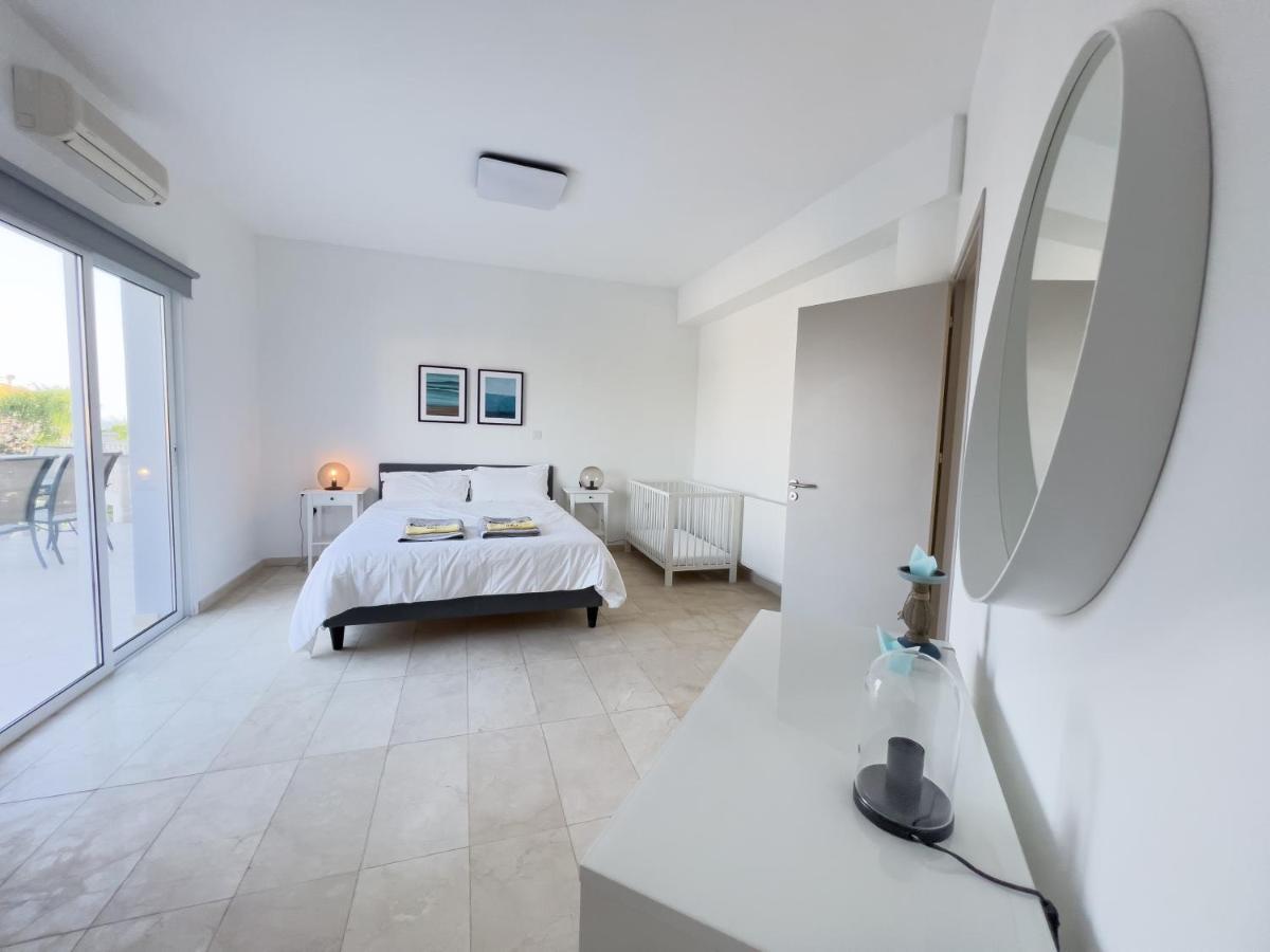 Grand Villa Lynn Seaview Ayia Napa Luaran gambar