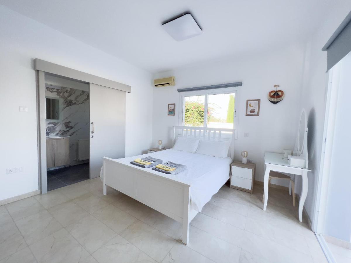Grand Villa Lynn Seaview Ayia Napa Luaran gambar