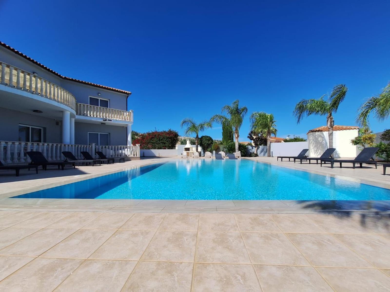 Grand Villa Lynn Seaview Ayia Napa Luaran gambar